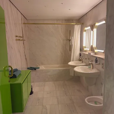 Unique In A Dream Location Apartment Munich